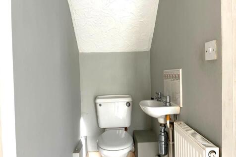 Cloakroom/wc