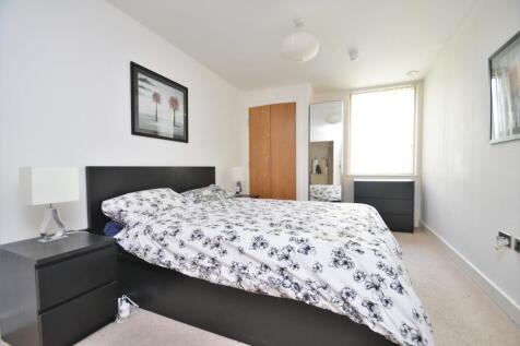 Master Bedroom (1)