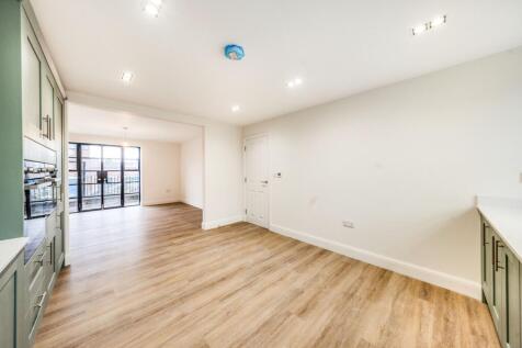 kitchen/Reception
