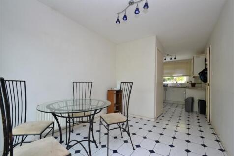 dining to kitchen 