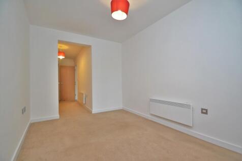 Bedroom 1 (2)