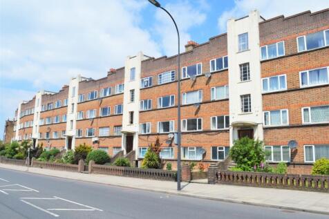 Lee court External