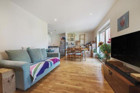 1360330-7-68d8069...