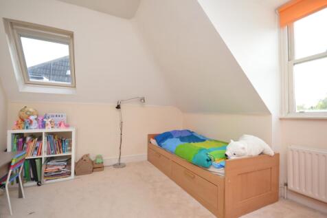 Bedroom 2 (2)