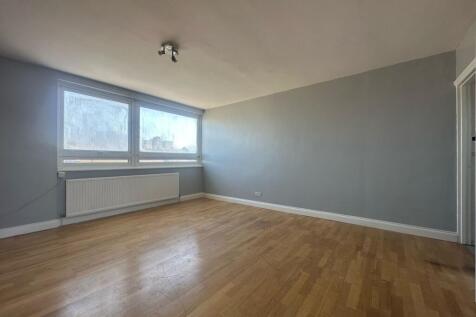 Reception/Bedroom