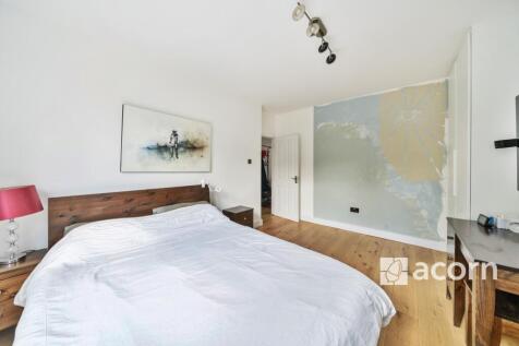 Bedroom 1 (2)