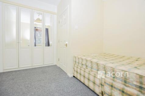 Bedroom 2 (2)