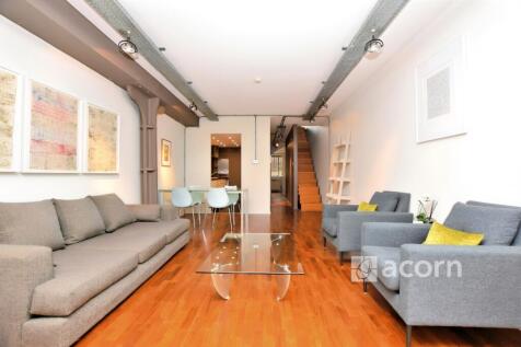 Living Room (2)