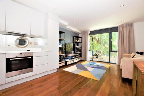 Living Room (3)