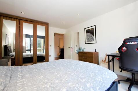 Bedroom (2)