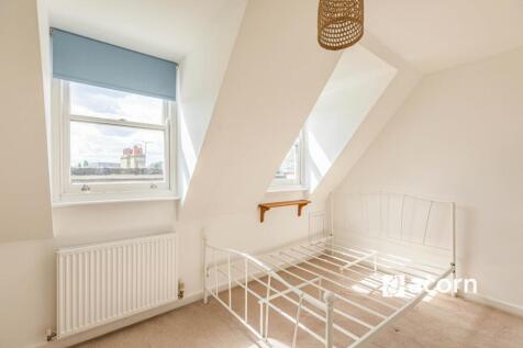 Bedroom 2 (2)