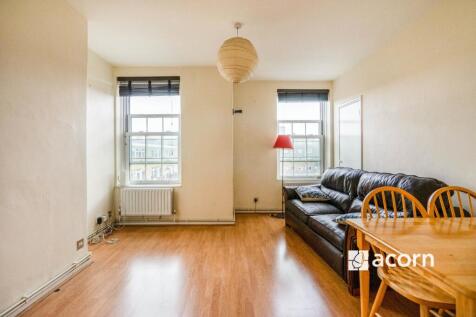 Living Room (2)