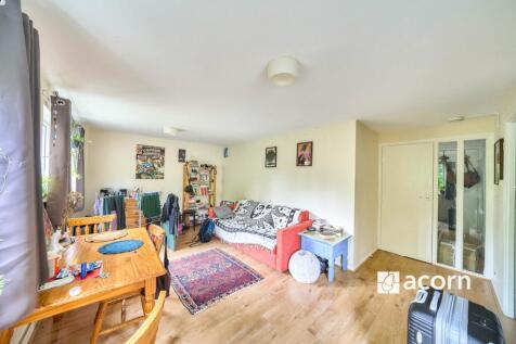 Living Room (2)