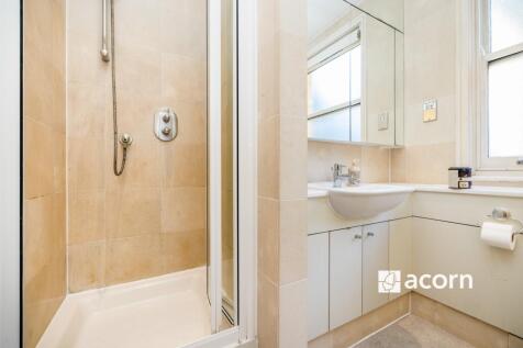 En-suite (2)