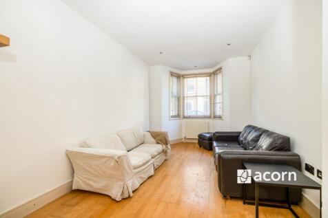 Living Room (2)