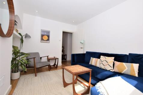 Living Room (2)