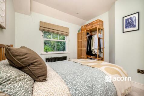 Bedroom 2 (2)