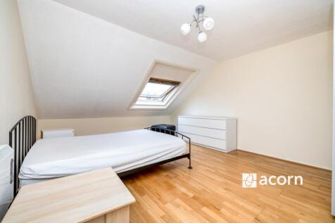 Bedroom 1 (2)