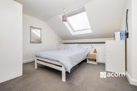 Bedroom 1 (2)