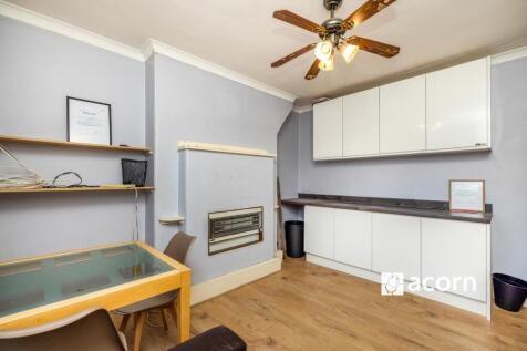 Living Room (3)