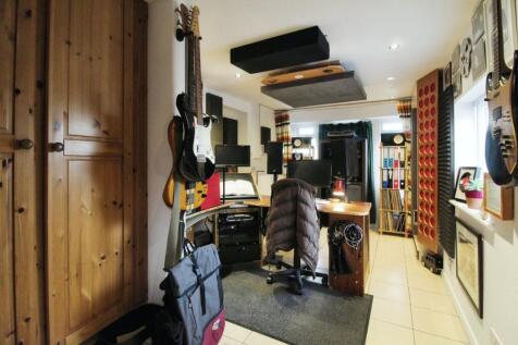 Garage/Occasional