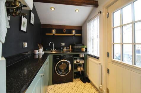 Rear Porch/Utility