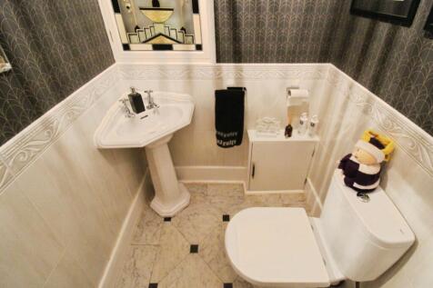 Cloakroom/Wc