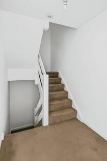 a5381b27-stairs