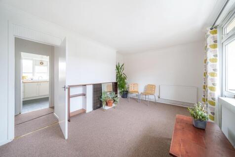 Living room 3