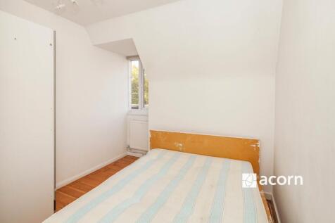 8493460c-c3ae-f01...