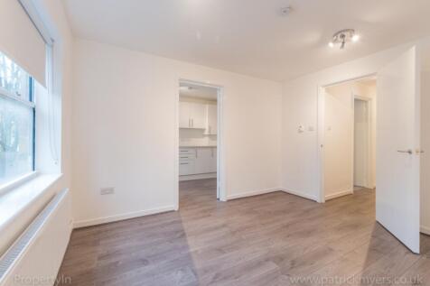 Flat 5, Dominic C...