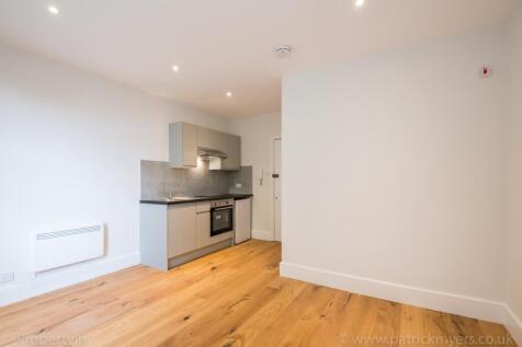 Flat 6, 71 Thurlo...