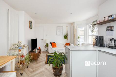 Kitchen/Reception 