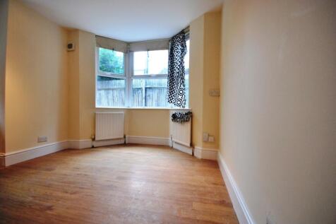 studio room (2)