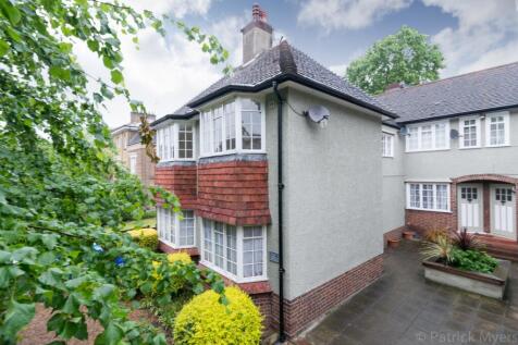 2 Braeside Court-11