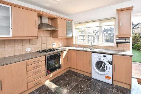 4a9a9120-Kitchen