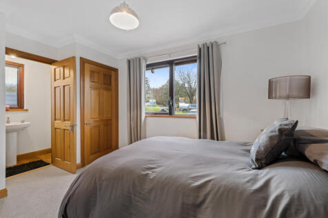 Bedroom 1 - Grnd Fl