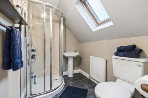 En-Suite Bedroom 1