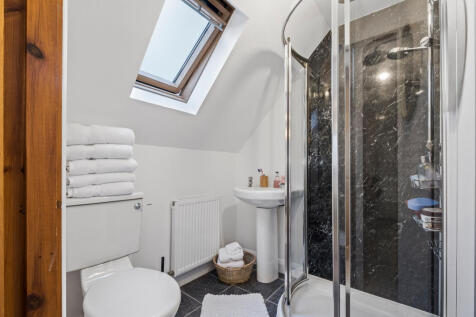 En-Suite -Bedroom 2