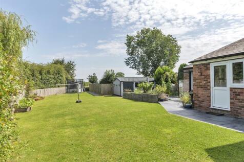 Rear Garden 1.jpg