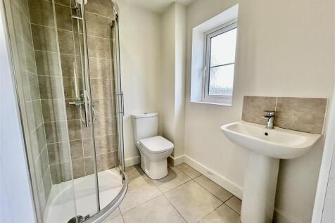 ensuite.JPG