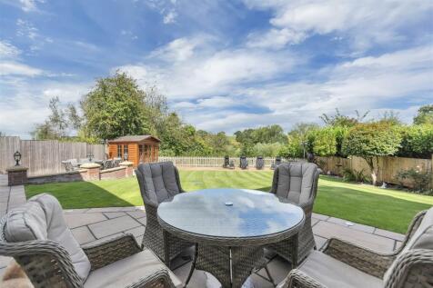 patio1.jpg