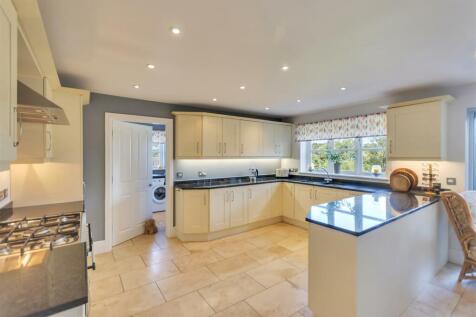 kitchen1.jpg