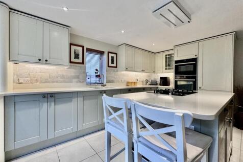 Kitchen 3.jpg