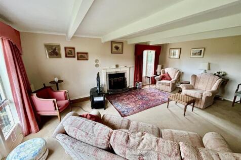 lounge1.JPG
