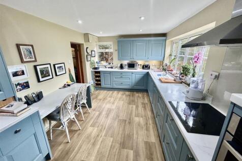 kitchen1.JPG