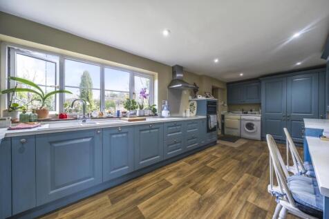 kitchen2.jpg