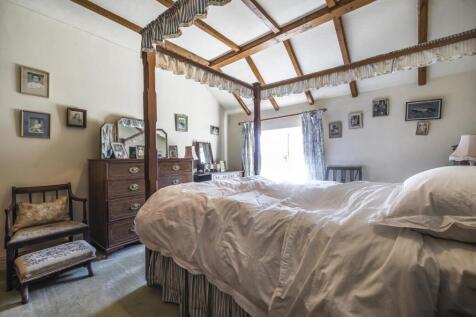 bed1.jpg
