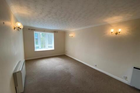 Living room..jpg
