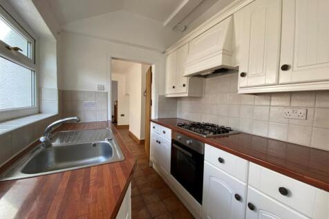 kitchen..jpg